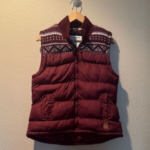 Women's Burgundy Puffer Vest